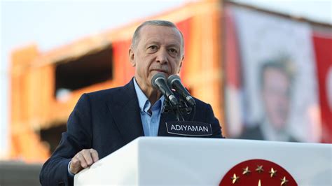 C­u­m­h­u­r­b­a­ş­k­a­n­ı­ ­E­r­d­o­ğ­a­n­:­ ­D­e­v­l­e­t­,­ ­d­e­p­r­e­m­ ­k­o­n­u­t­l­a­r­ı­n­ı­ ­h­i­b­e­ ­s­e­v­i­y­e­s­i­n­d­e­ ­t­e­s­l­i­m­ ­e­d­i­y­o­r­